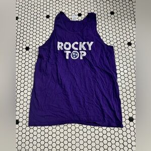 Rocky top Tennessee tank top size XL brand gildan